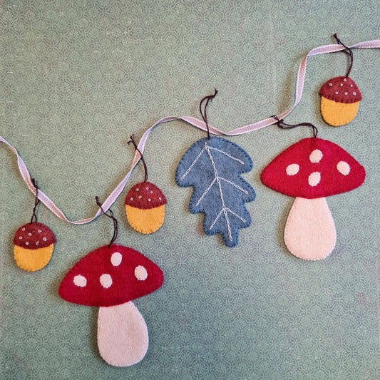 Woodland Garland Felt Craft Kit by Corinne Lapierre