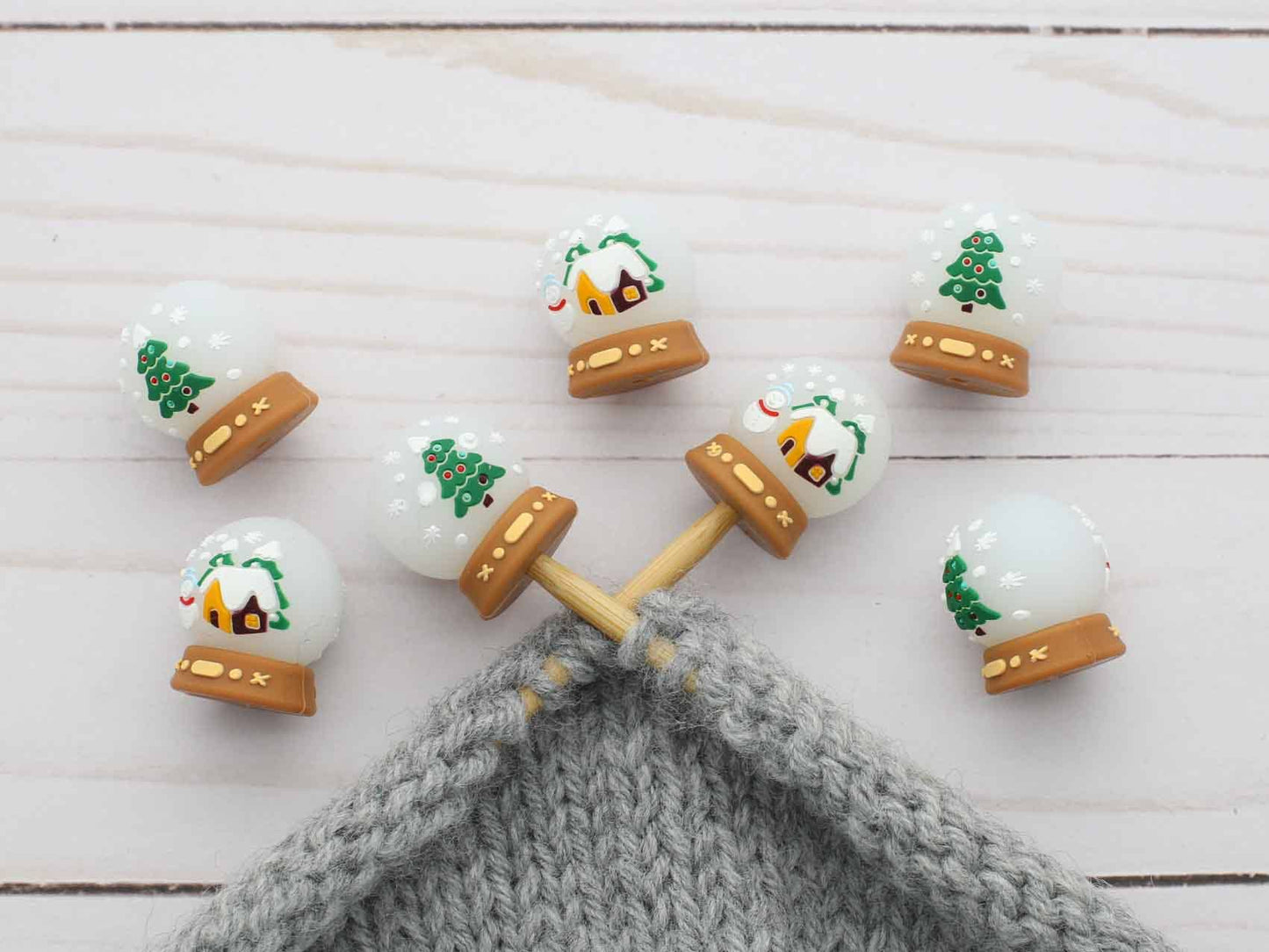 Christmas Snow Globe | Stitch Stoppers - Fox and Pine