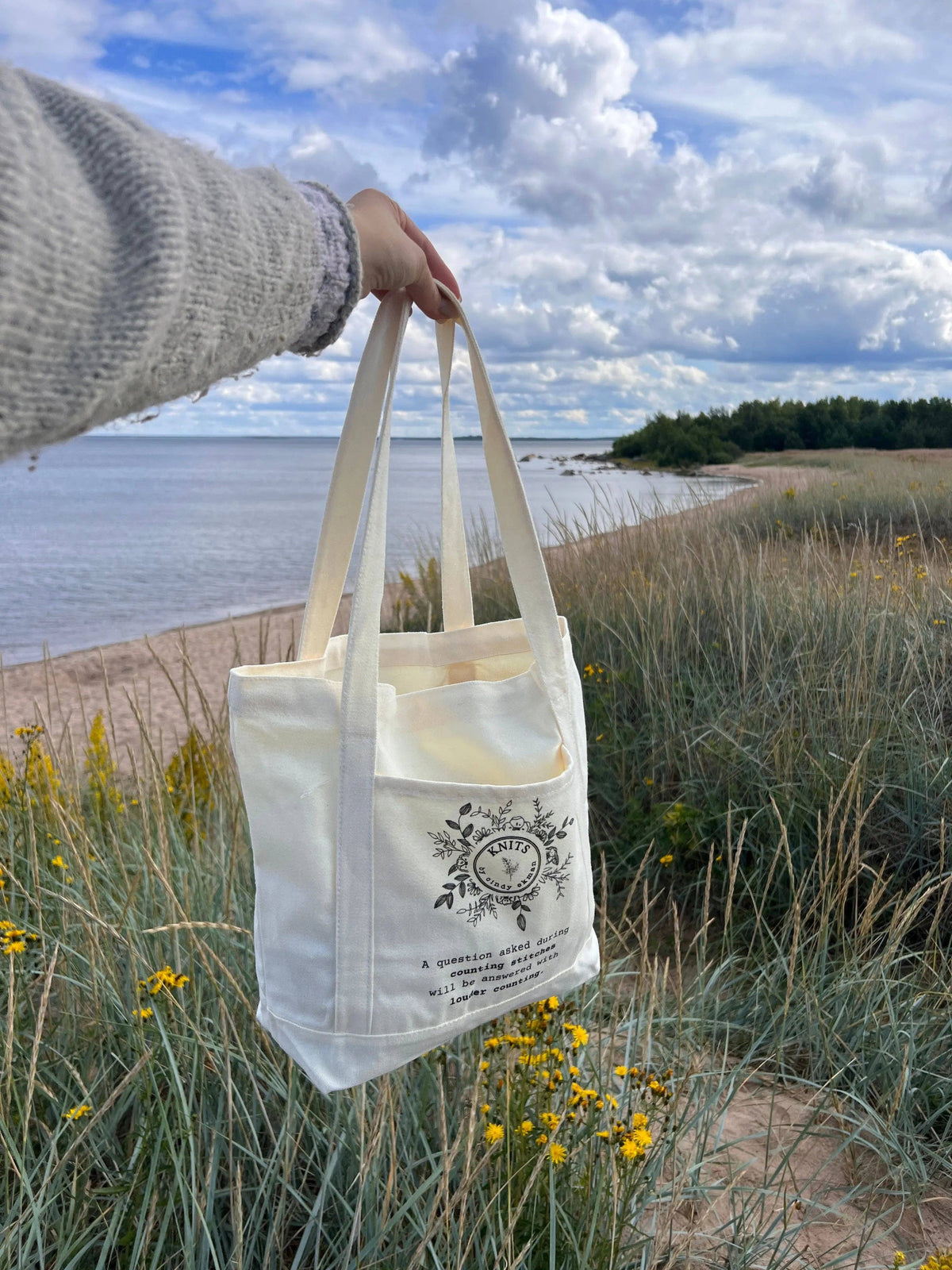 KNITS tote bag